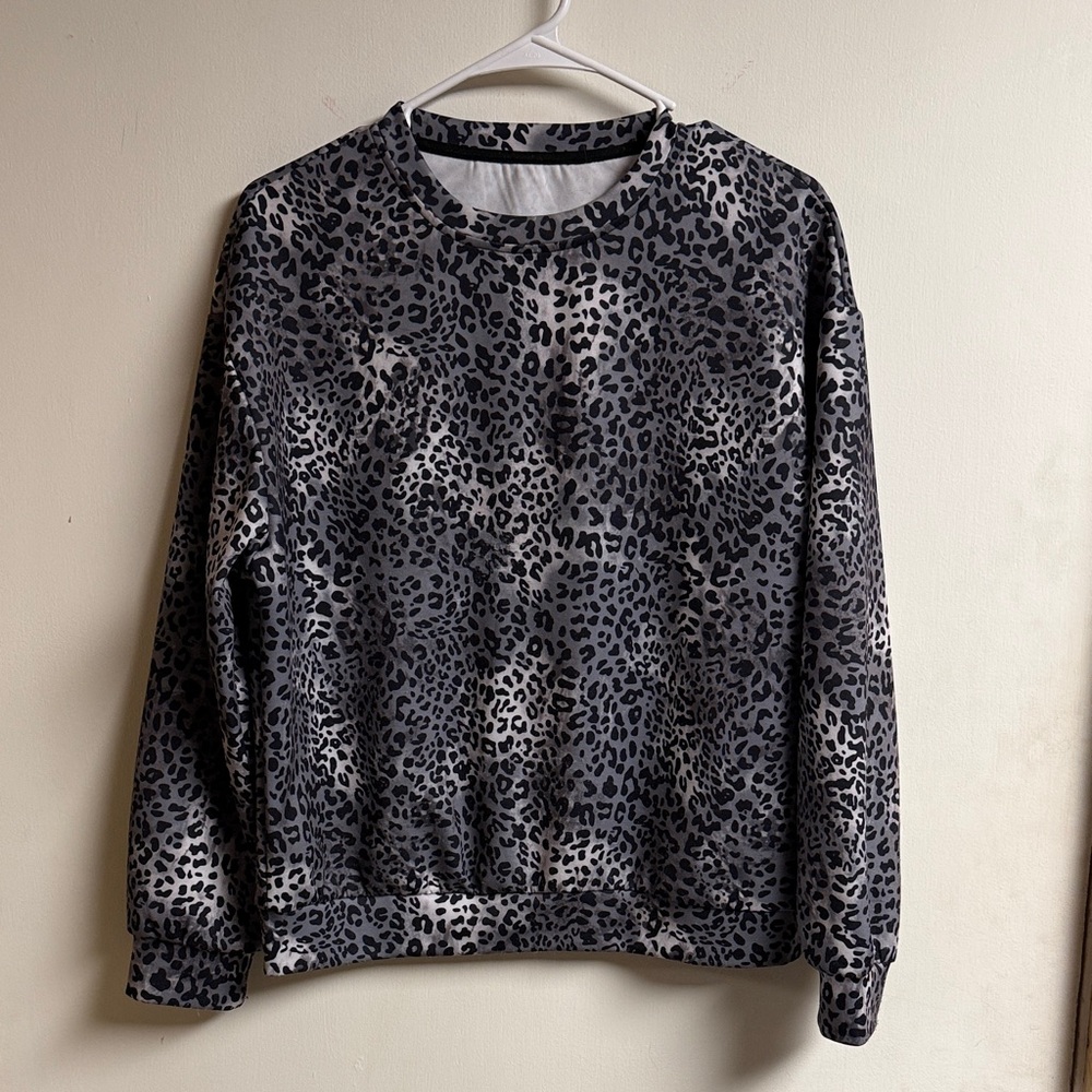 SHEIN Black and Gray Animal Print Sweatshirt